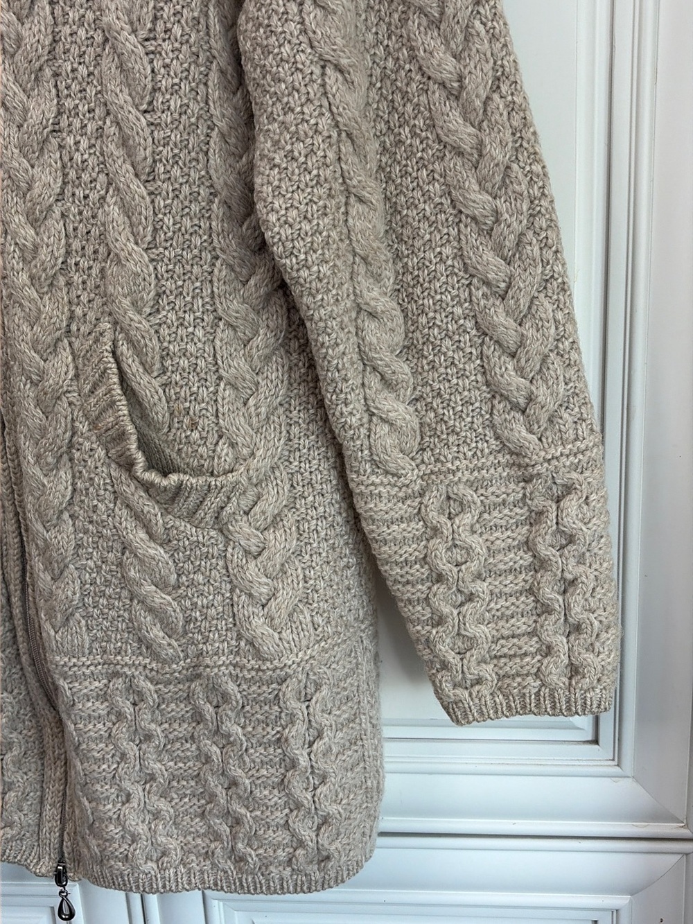 Aran Crafts Size S women’s Irish Merino wool long hooded zip sweater - Picture 3 of 11